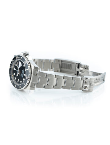 Rolex Submariner Date 40mm Stainless Steel Ceramic Bezel Ref 116610LN