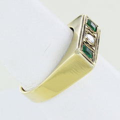 18KT YELLOW GOLD EMERALD AND DIAMOND RING