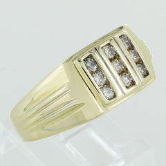 GENTS 14KT GOLD DIAMOND RING SIZE 10