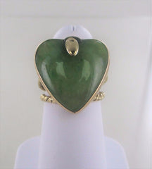 14KT YELLOW GOLD WOMAN'S HEART GREEN JADE VALENTINE RING SIZE 5.5