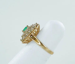14KT YELLOW GOLD DIAMOND & EMERALD COCKTAIL RING SIZE 5.5