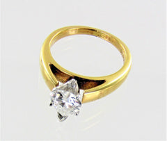14KT YELLOW GOLD HEART-SHAPED DIAMOND SOLITAIRE RING SIZE 5.5