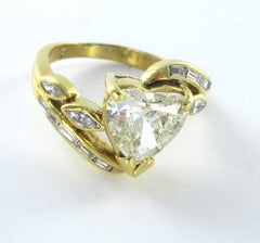 18K YELLOW GOLD 4.9 GRAMS RING 14 DIAMONDS WEDDING ENGAGEMENT HEART