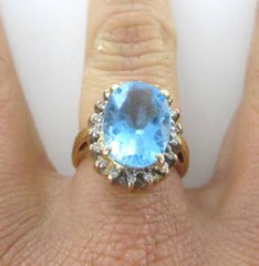 14KT SOLID YELLOW GOLD RING BLUE TOPAZ 18 DIAMONDS .18 CARAT 6.0 GRAMS JEWELRY