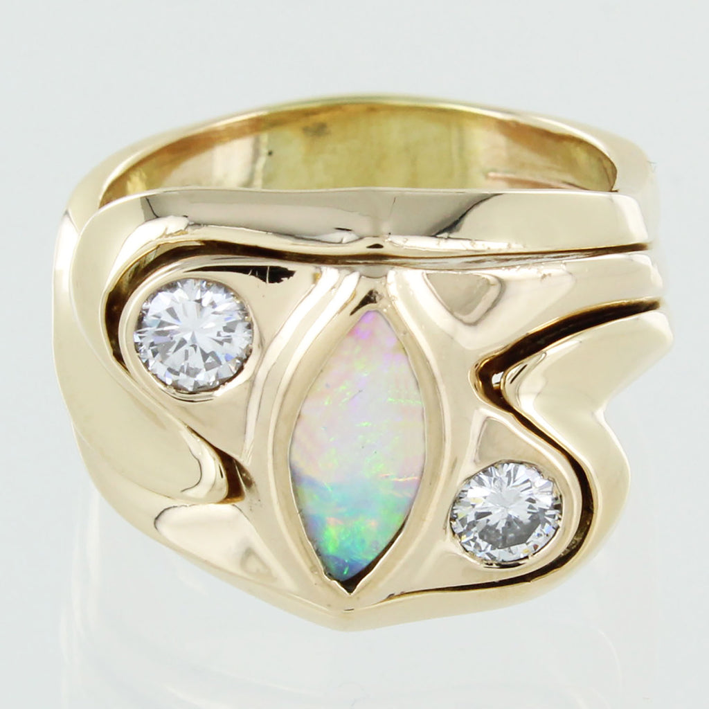 GENTS 18KT GOLD MARQUISE CUT OPAL & DIAMOND RING SIZE 8